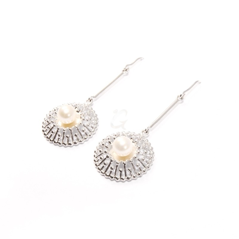 IRIS 18K White Gold Earring with Pearl