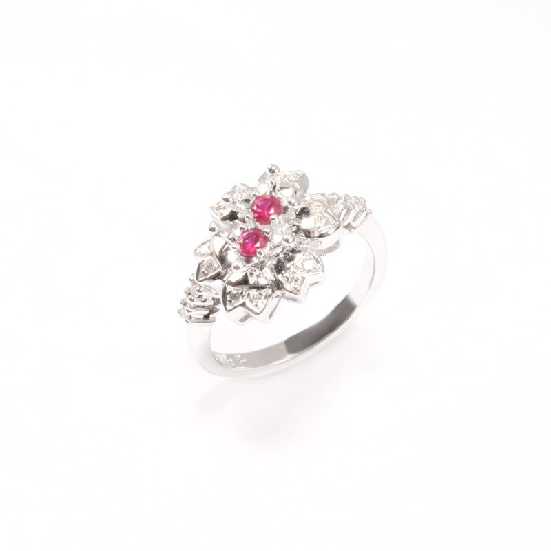 IRIS 18K White Gold Ring with Ruby and Diamond